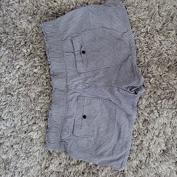 Blue and white striped pull on shorts with ruffle waist size 15 - Picture 4 of 6